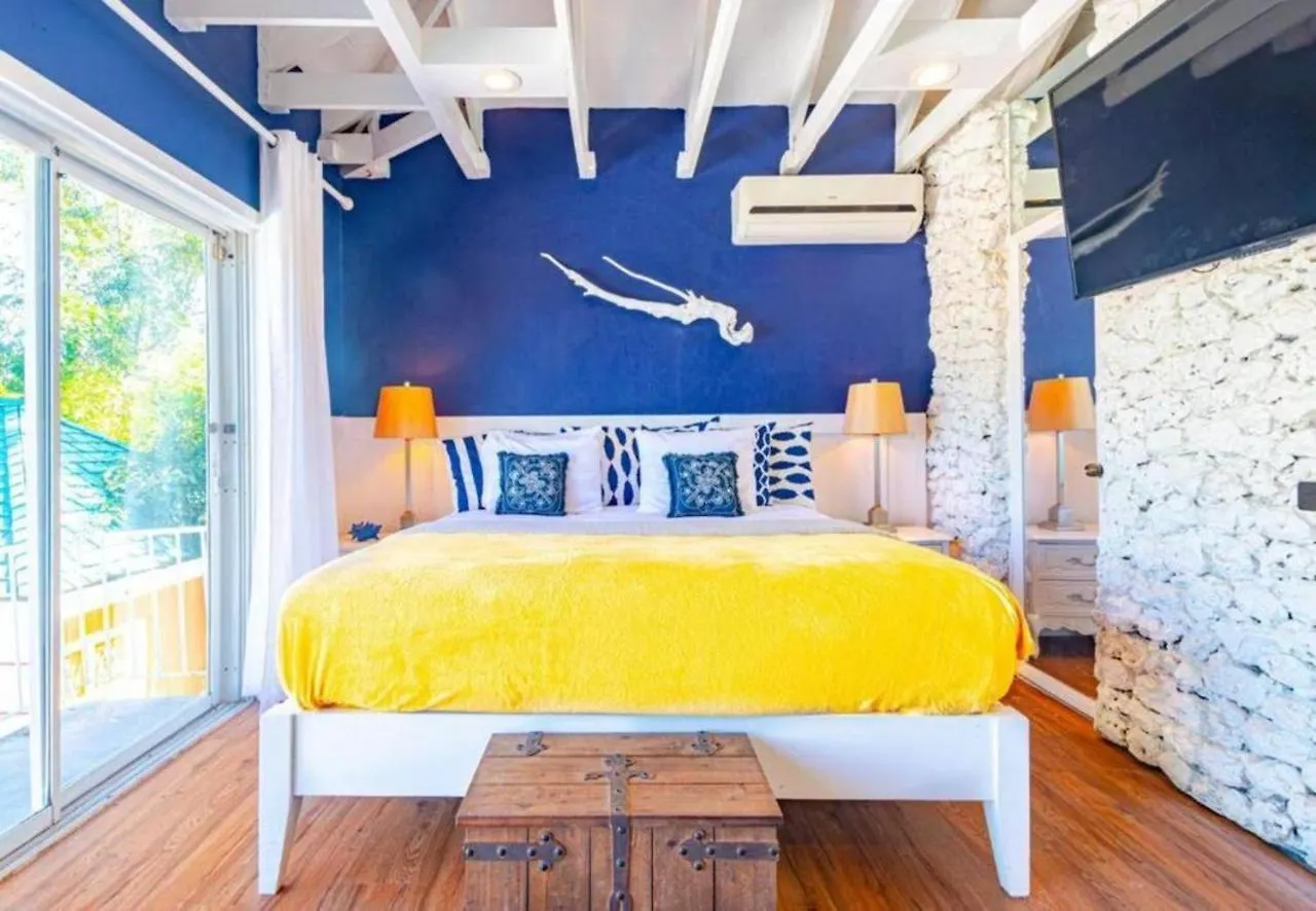 Pool Cottage At Viking Hill - Love Beach 나사우