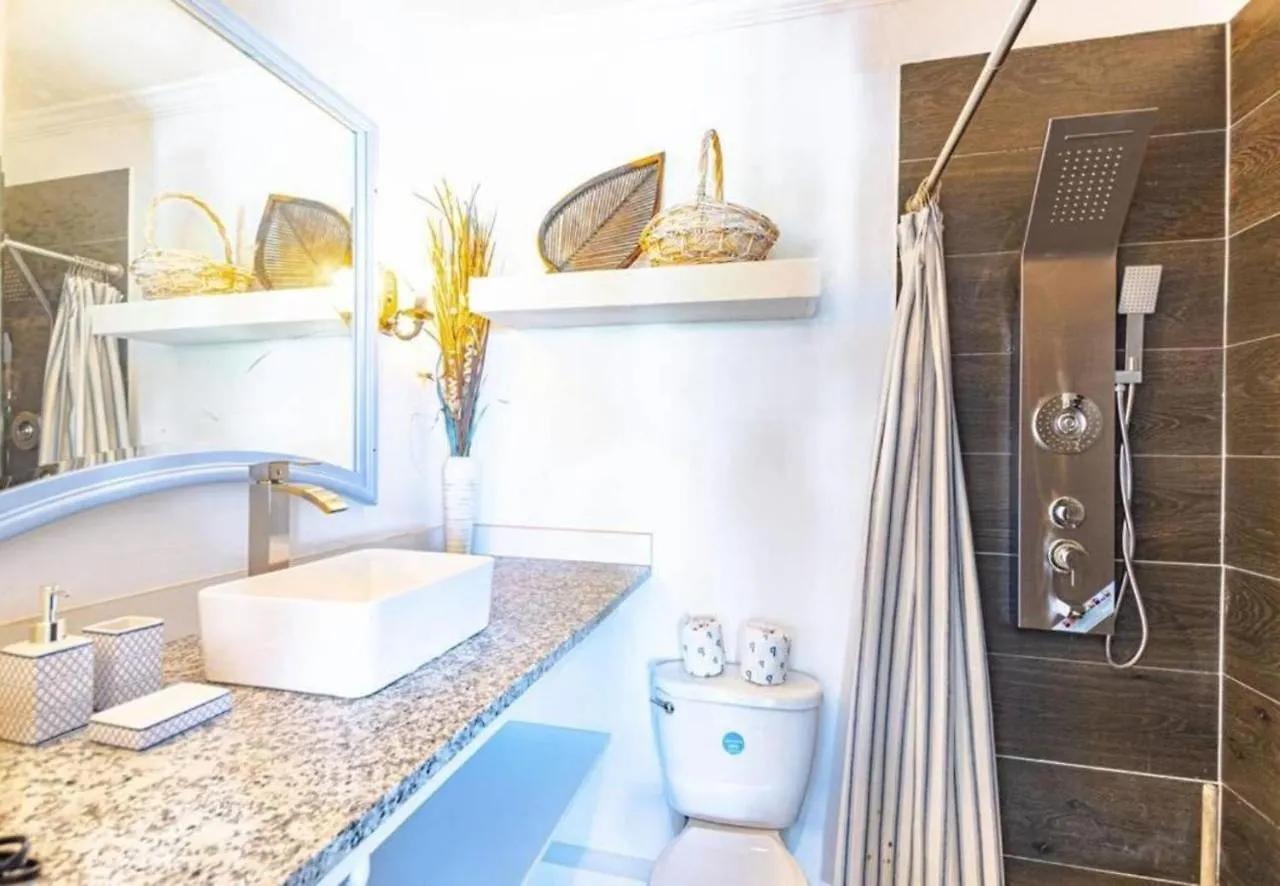 Pool Cottage At Viking Hill - Love Beach Nasáu Bahamas